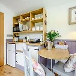 1 Bed In Penrith Oc-89510 Prázdninový dům *