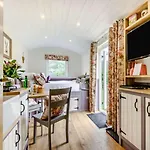 別荘 1 Bed In Penrith Oc-89510